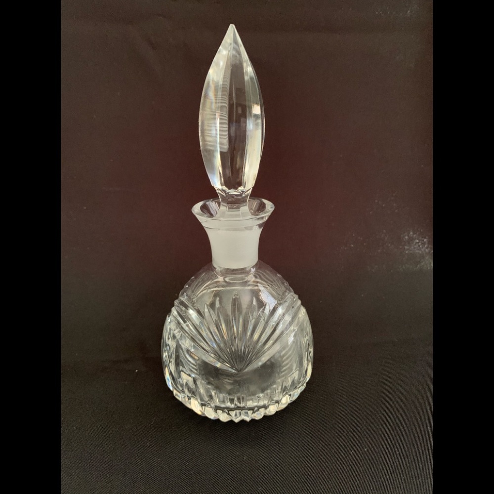 Waterford Marquis Perfume Bottle
6.5” tall
Like New